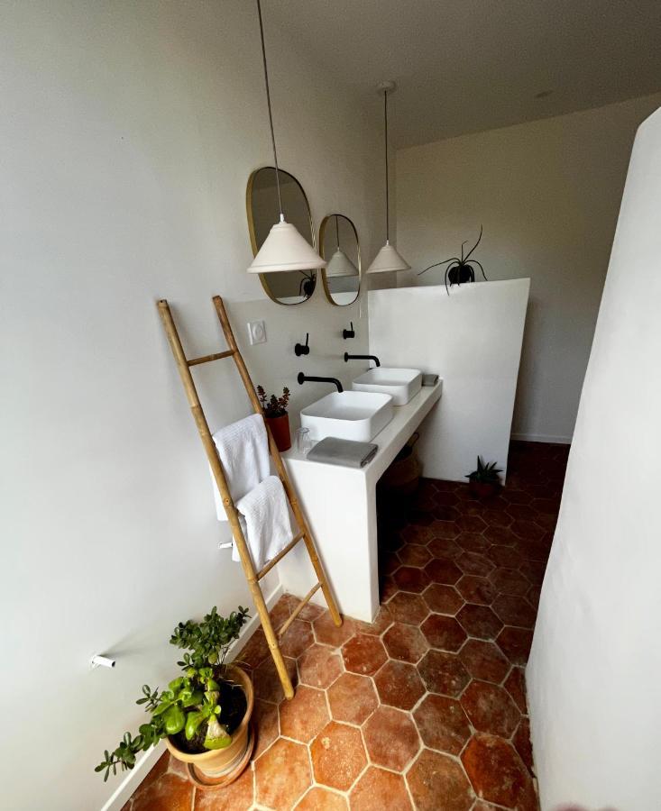 Les Roches Bed & Breakfast Compregnac Luaran gambar